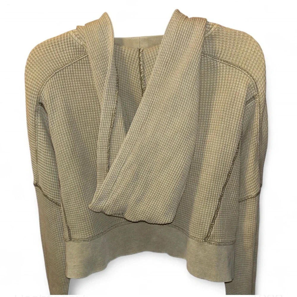 Urban Outfitters Women’s Cropped Hoodie Shirt Thermal Waffle Size XL Relaxed Fit - Picture 4 of 9